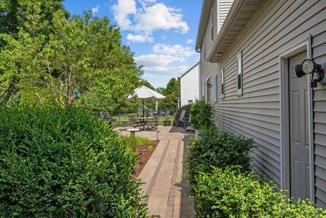 224 E CARRINGTON LANE, Appleton, WI 54913