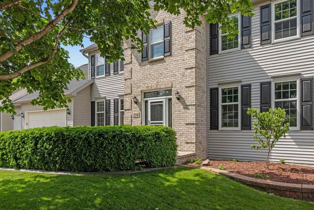 224 E CARRINGTON LANE, Appleton, WI 54913