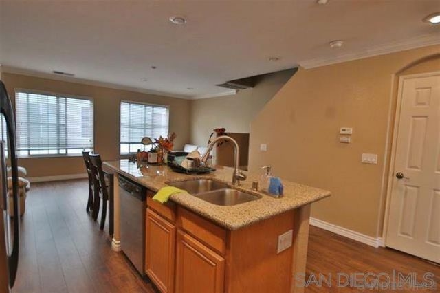 3810 3810 Mykonos Lane 9, San Diego, CA 92130