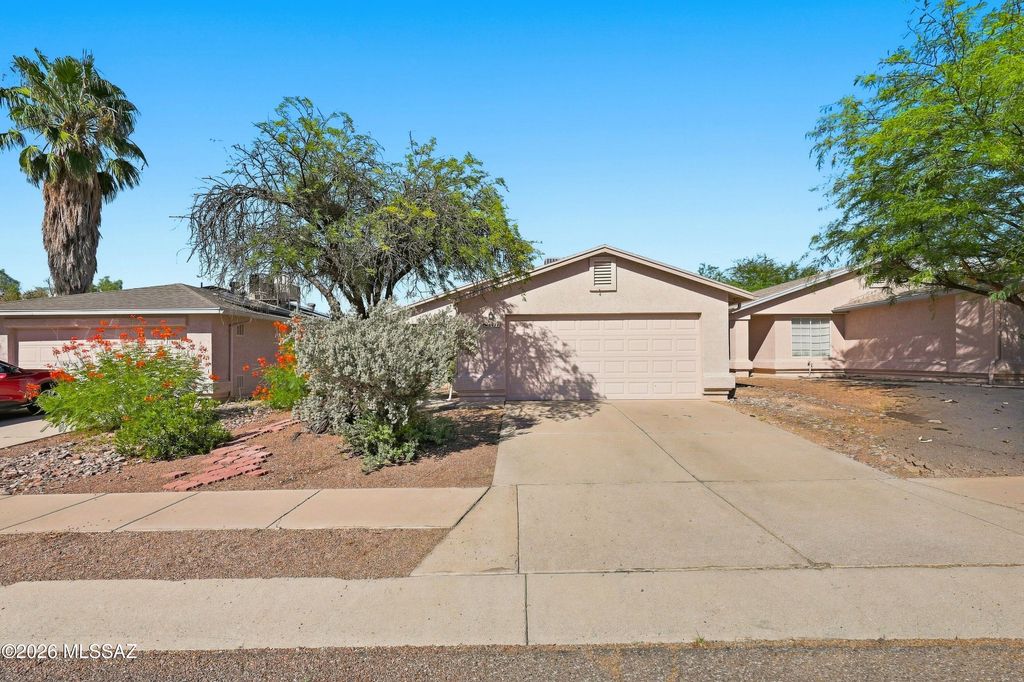 8871 E Citrus Tree Drive, Tucson, AZ 85730