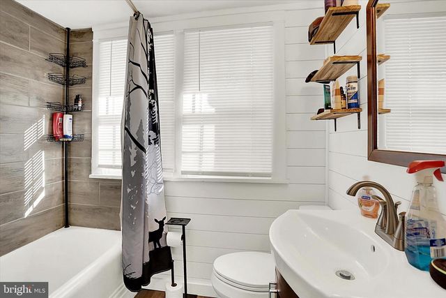 209 N MANN AVENUE EXT, Yeagertown, PA 17099