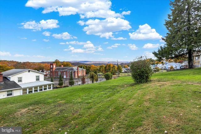 209 N MANN AVENUE EXT, Yeagertown, PA 17099