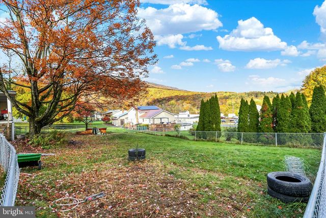 209 N MANN AVENUE EXT, Yeagertown, PA 17099