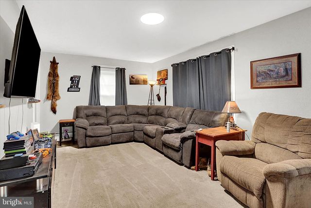 209 N MANN AVENUE EXT, Yeagertown, PA 17099