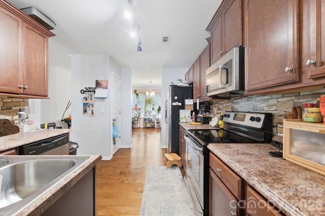 7012 Palatine Lane, Charlotte, NC 28214