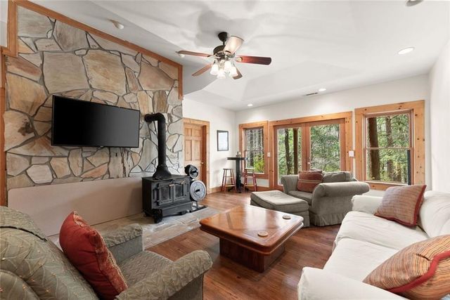 962 Watkins Field Road, Clayton, GA 30525