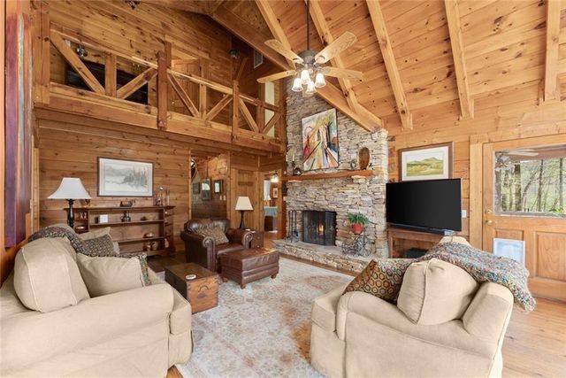 962 Watkins Field Road, Clayton, GA 30525