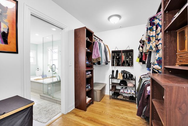 5537 W Melrose Street, Chicago, IL 60641