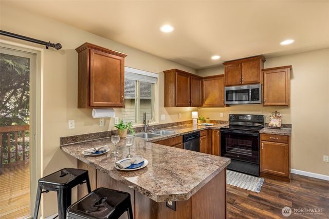 991 NW Snow Creek Way, Bremerton, WA 98311