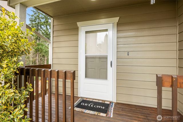 991 NW Snow Creek Way, Bremerton, WA 98311