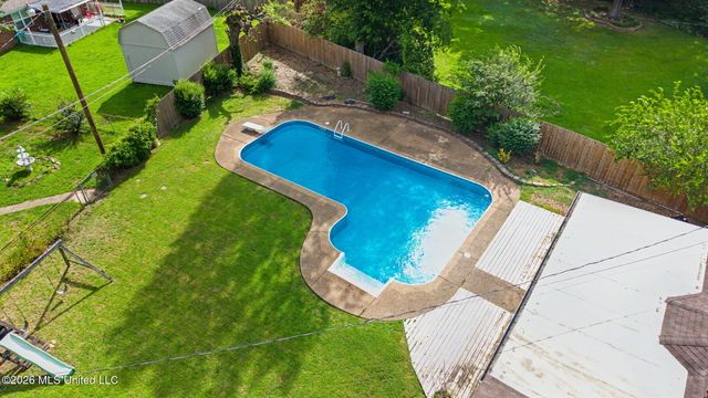 2118 Cedarcrest Drive, Southaven, MS 38671