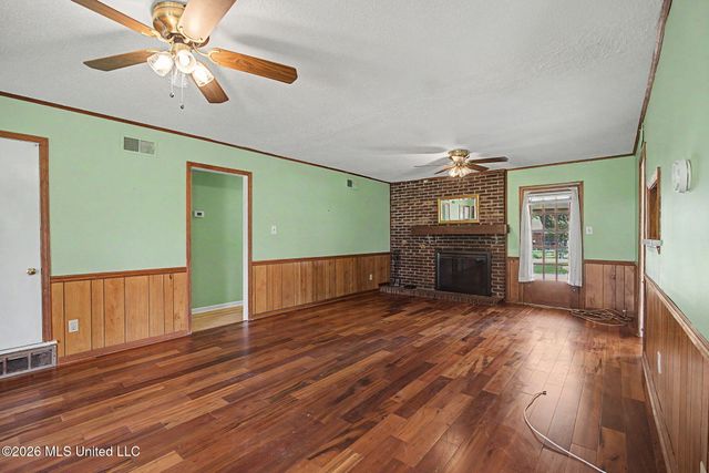 2118 Cedarcrest Drive, Southaven, MS 38671