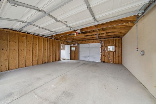 2231 N 75th Avenue, Elmwood Park, IL 60707