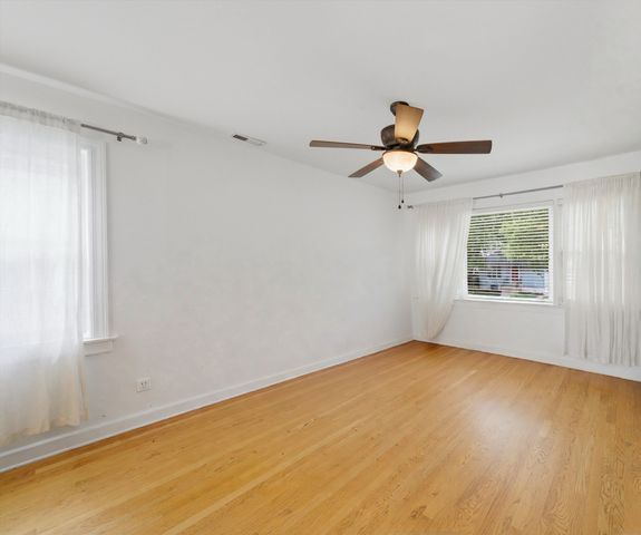 2231 N 75th Avenue, Elmwood Park, IL 60707