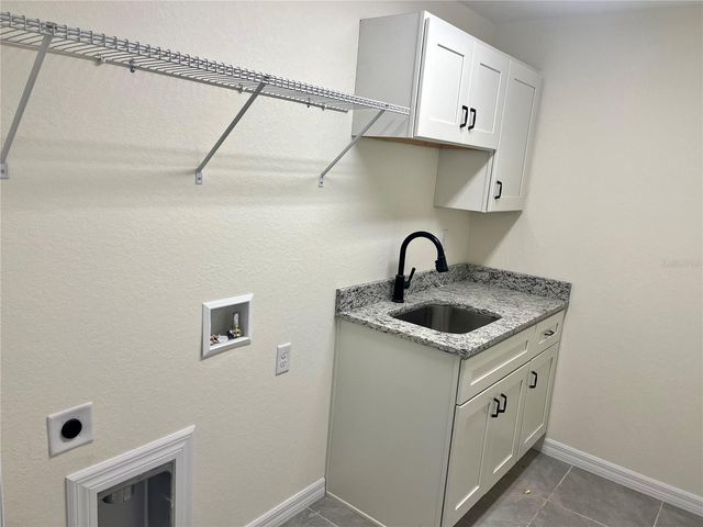 64 GUAVA PASS, Ocklawaha, FL 32179