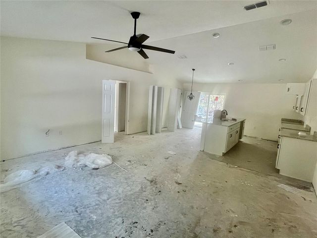 64 GUAVA PASS, Ocklawaha, FL 32179