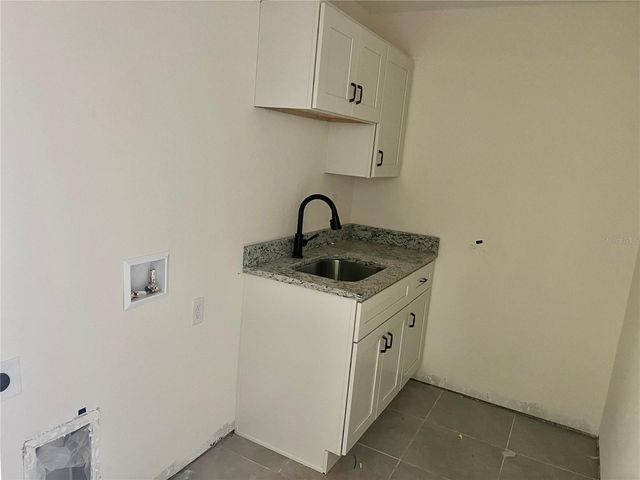 64 GUAVA PASS, Ocklawaha, FL 32179