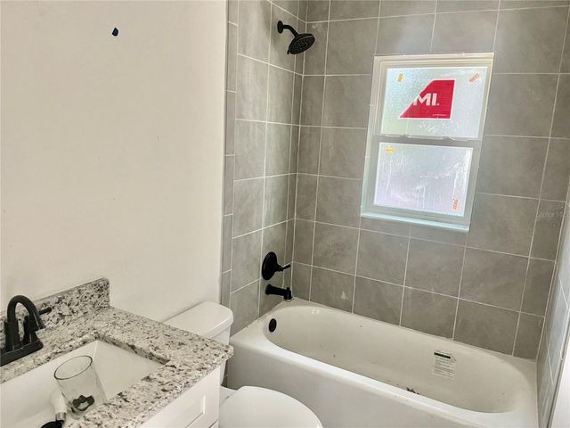 64 GUAVA PASS, Ocklawaha, FL 32179