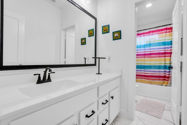 426 Glacier Pass, Montgomery, TX 77382
