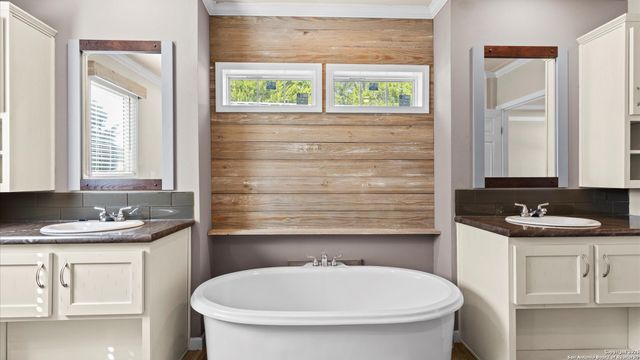 3309 FOREST TRAIL DR, Bandera, TX 78003