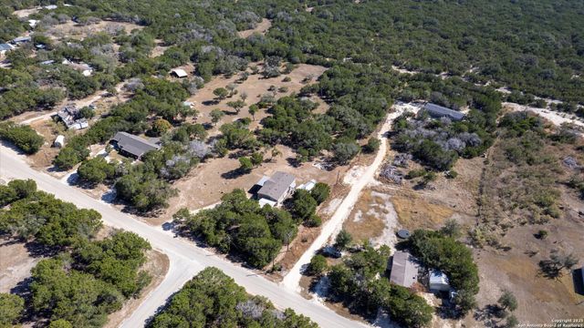3309 FOREST TRAIL DR, Bandera, TX 78003