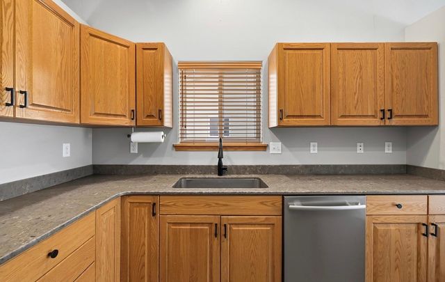 4306 39th Avenue S, Fargo, ND 58104