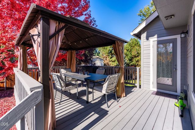 1345 NW 16th Court, Redmond, OR 97756