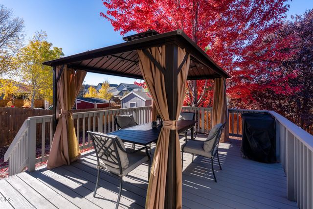 1345 NW 16th Court, Redmond, OR 97756