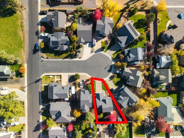 1345 NW 16th Court, Redmond, OR 97756
