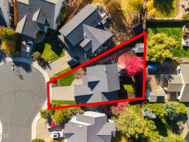 1345 NW 16th Court, Redmond, OR 97756