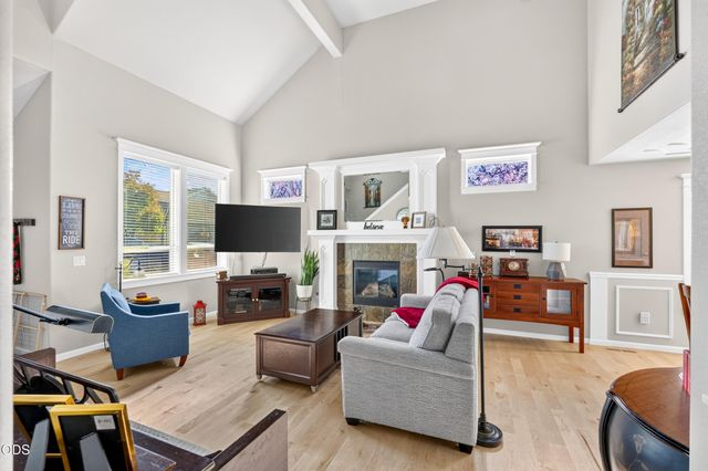 1345 NW 16th Court, Redmond, OR 97756
