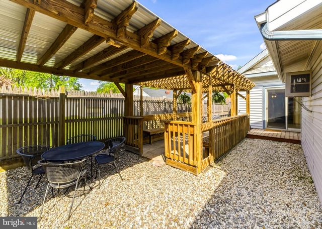 445 TROWBRIDGE AVE, Woodbury, NJ 08096