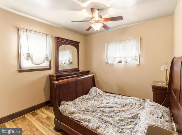 445 TROWBRIDGE AVE, Woodbury, NJ 08096