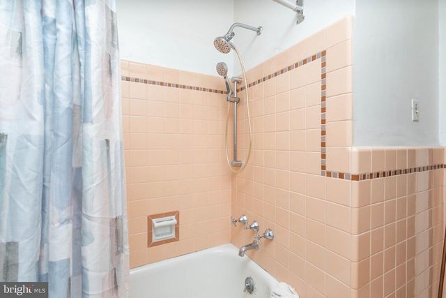 995 HARRISON ST, Philadelphia, PA 19124
