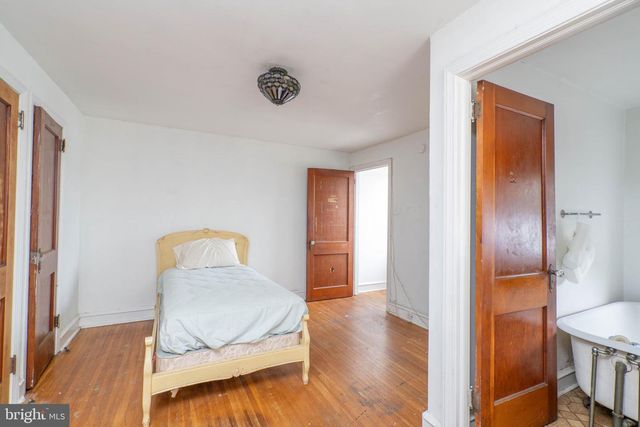 995 HARRISON ST, Philadelphia, PA 19124