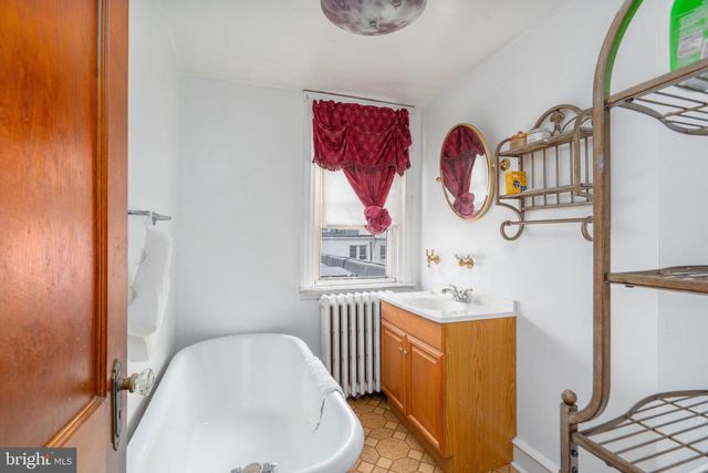 995 HARRISON ST, Philadelphia, PA 19124