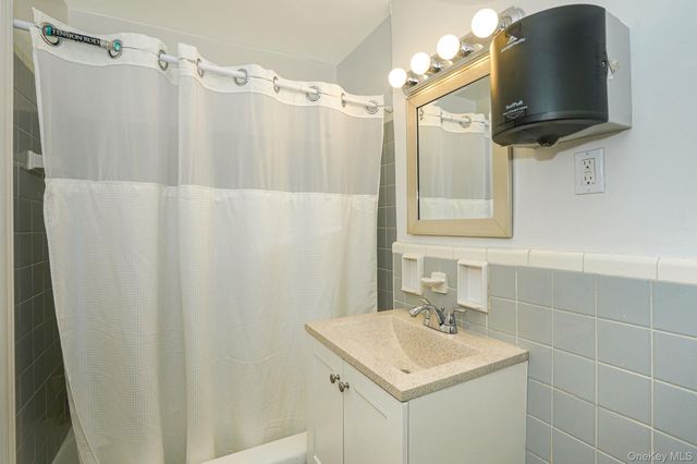 110-50 71st Road 1F, Forest Hills, NY 11375