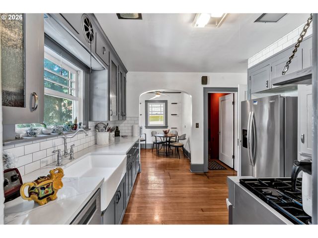5806 Ne GARFIELD Ave, Portland, OR 97211