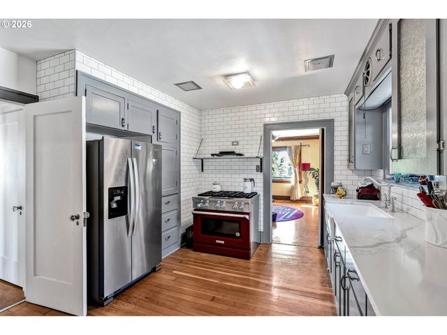5806 Ne GARFIELD Ave, Portland, OR 97211