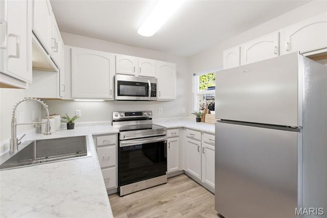 430 Benton Drive A, St Peters, MO 63376