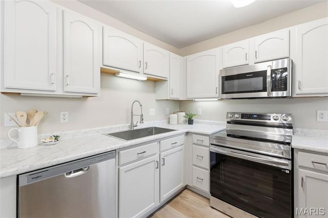 430 Benton Drive A, St Peters, MO 63376