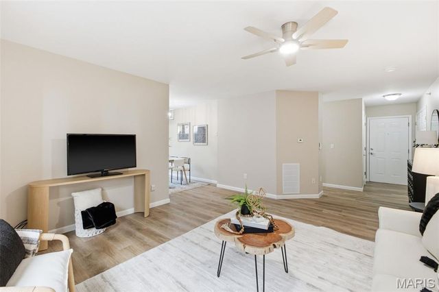 430 Benton Drive A, St Peters, MO 63376