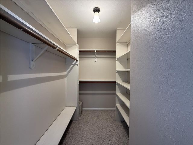 2250 Bering Drive 66, Houston, TX 77057