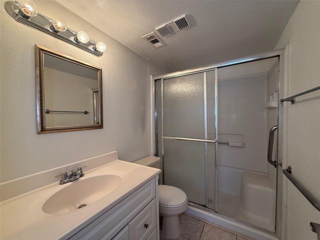 2250 Bering Drive 66, Houston, TX 77057