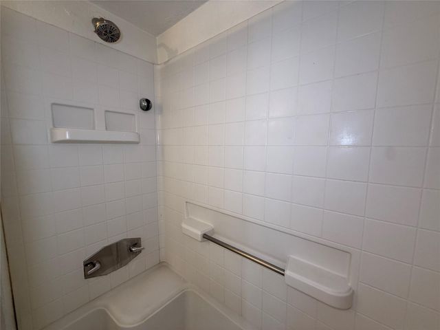 2250 Bering Drive 66, Houston, TX 77057