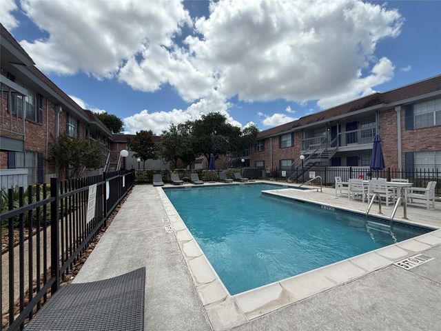 2250 Bering Drive 66, Houston, TX 77057