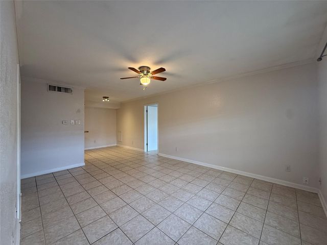 2250 Bering Drive 66, Houston, TX 77057