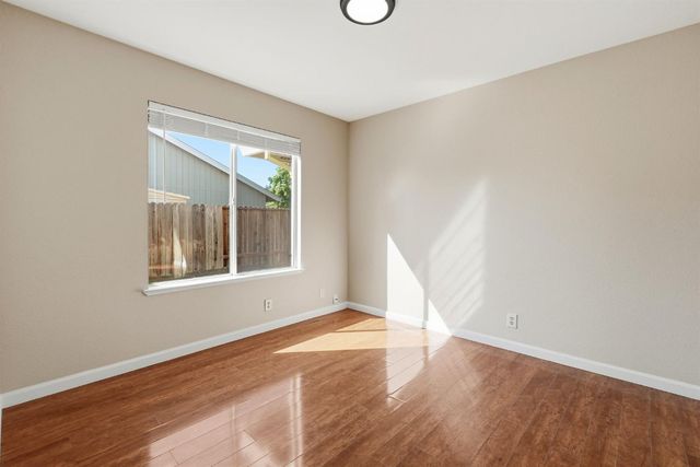 3014 Nancy Ln, West Sacramento, CA 95691