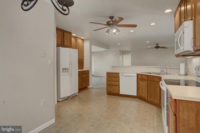468 W WALTER AVE, Greencastle, PA 17225