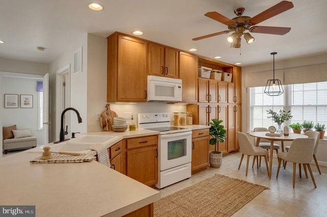 468 W WALTER AVE, Greencastle, PA 17225